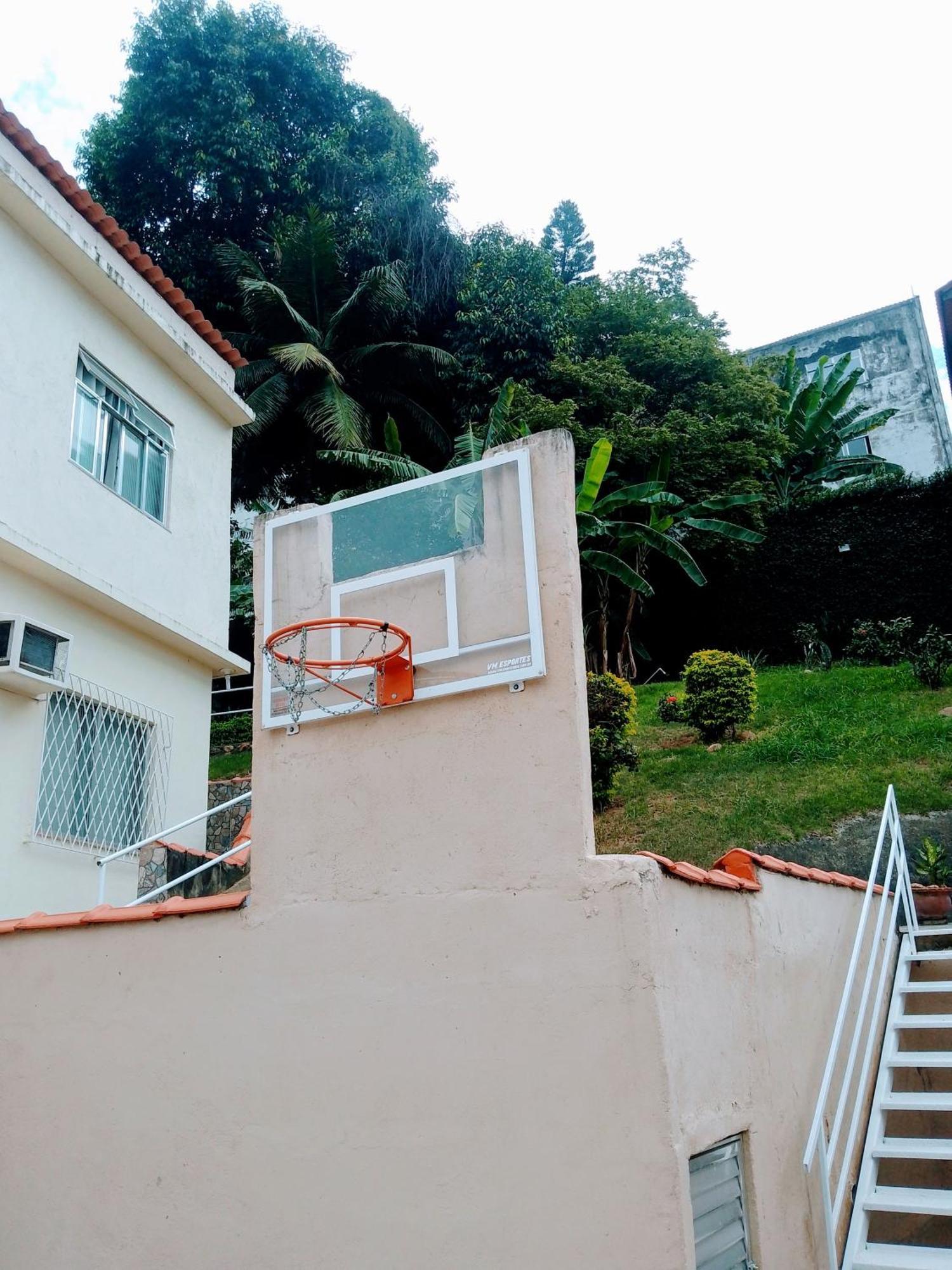 Casa Grande E Confortavel Homestay